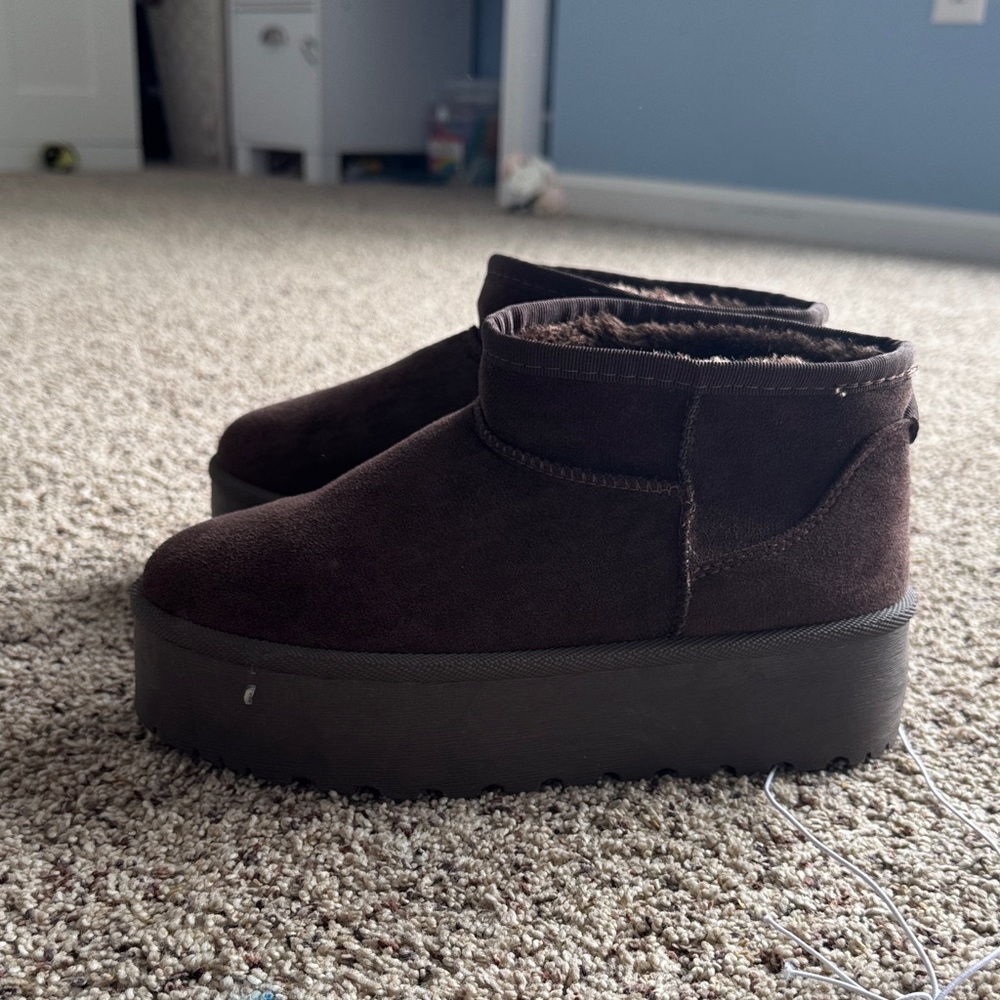 Mudd Brown Suede Women's Platform Shoes